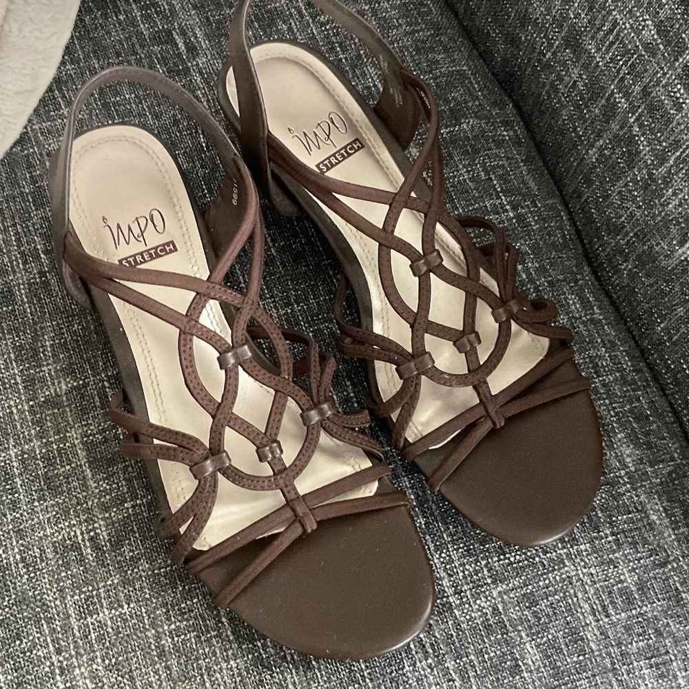 IMPO brown stretch low wedge sandals Reign 6.5